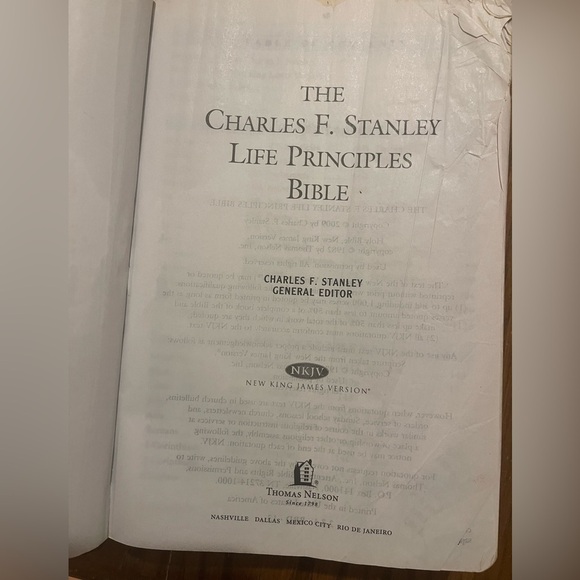 Holy Bible 2009 - Picture 5 of 7